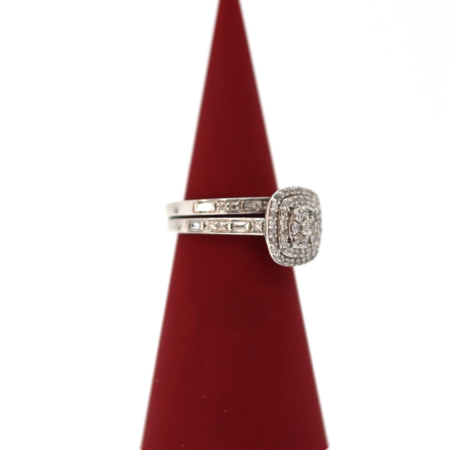 10K White Engagement Duo