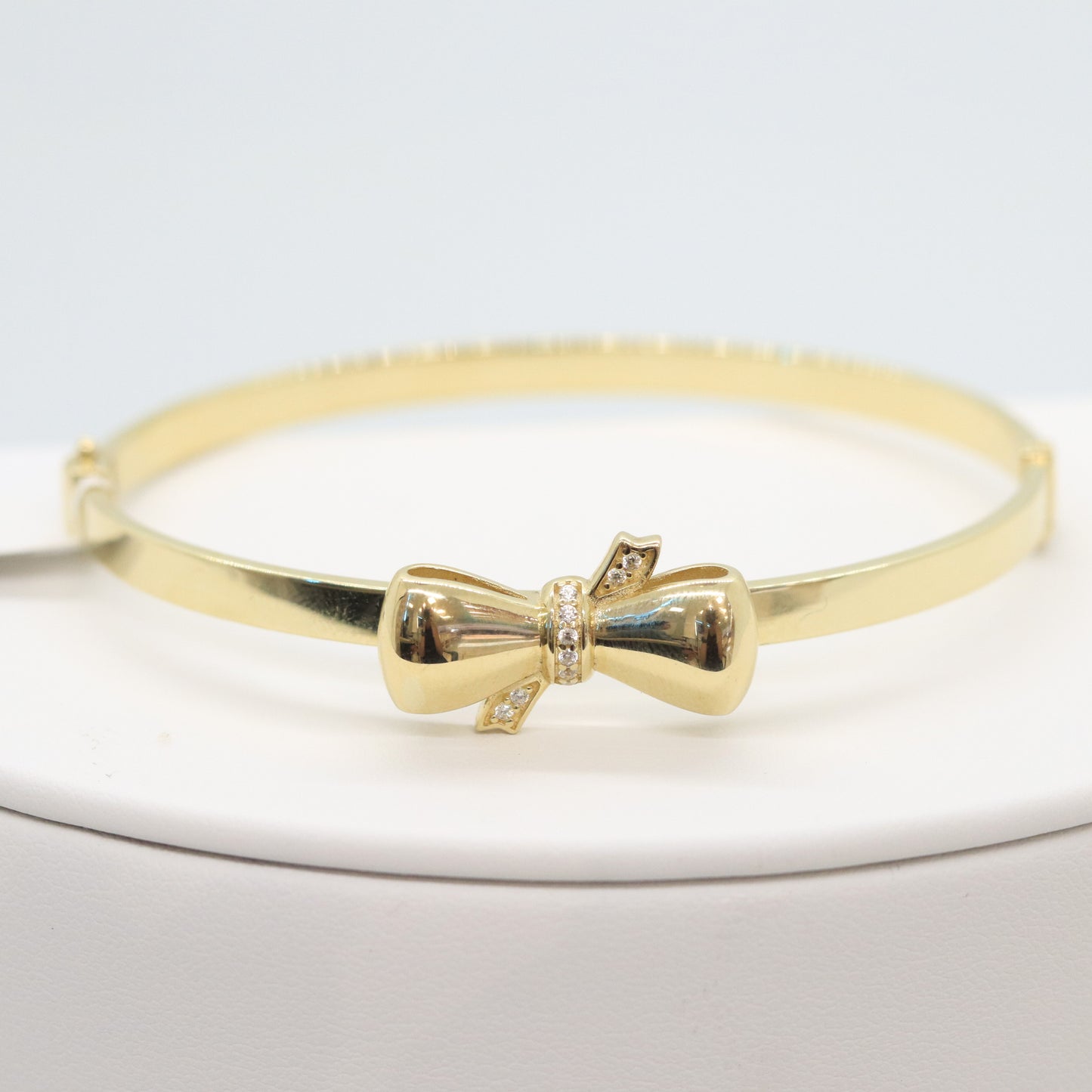 10k Bow Bangle