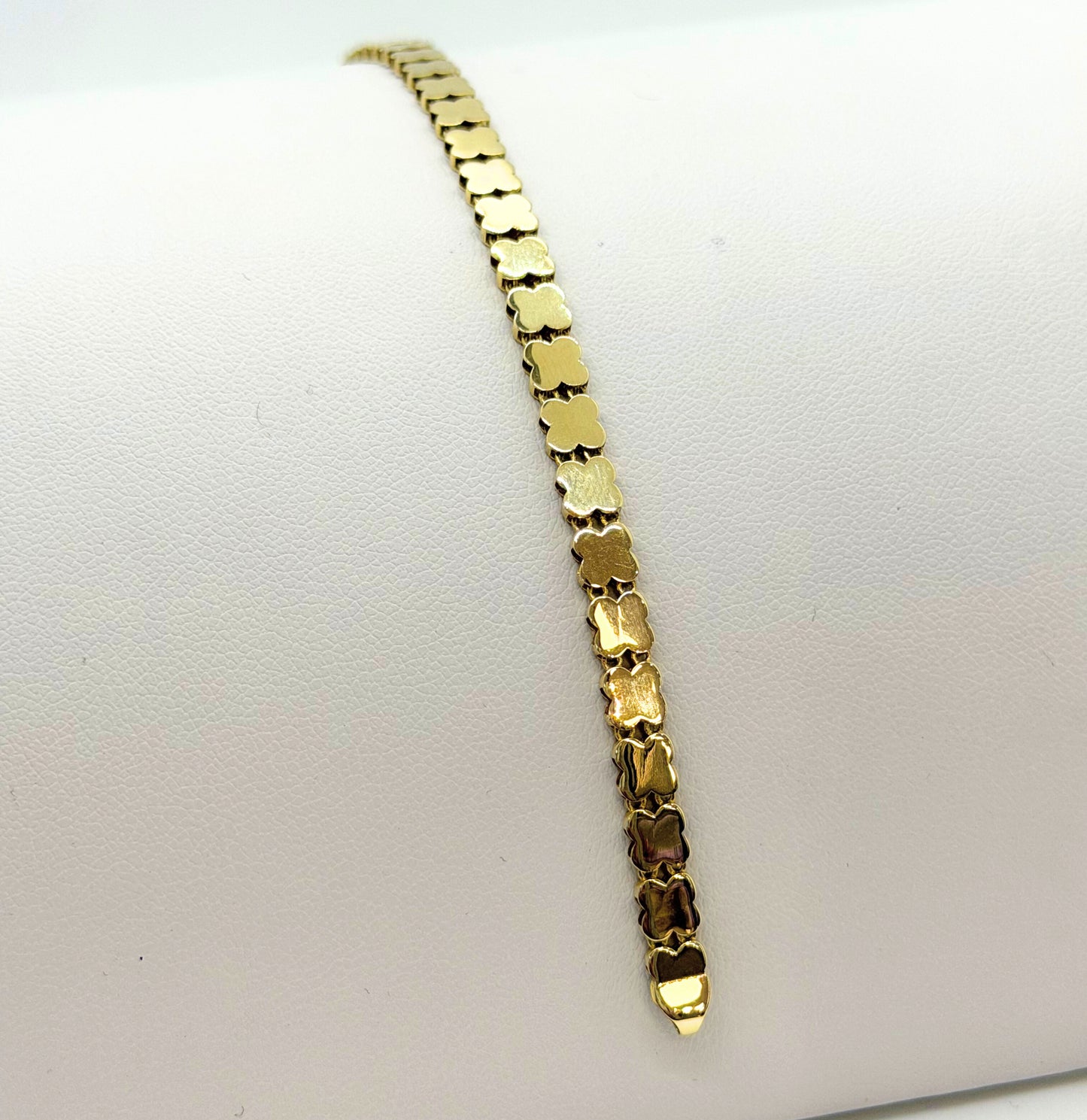 10k Flower Bracelet