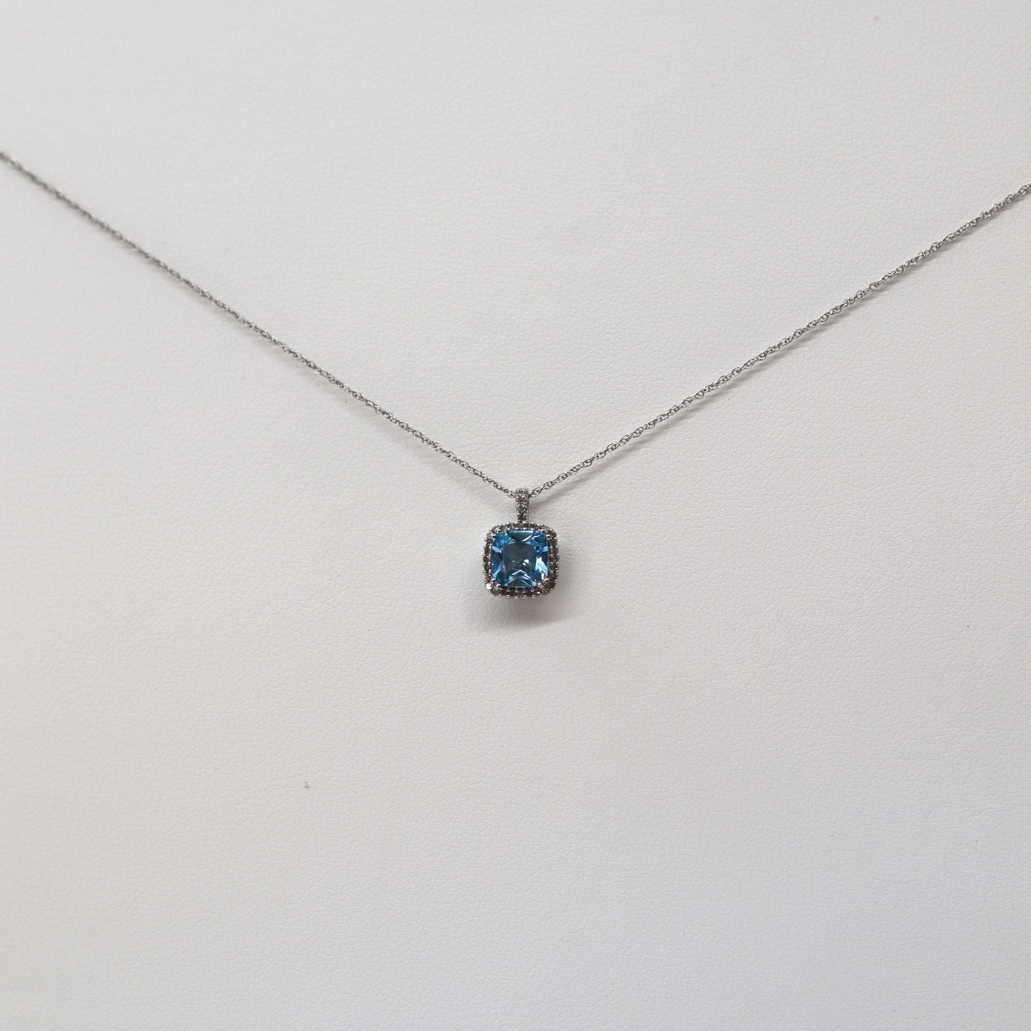 10k Topaz Chain