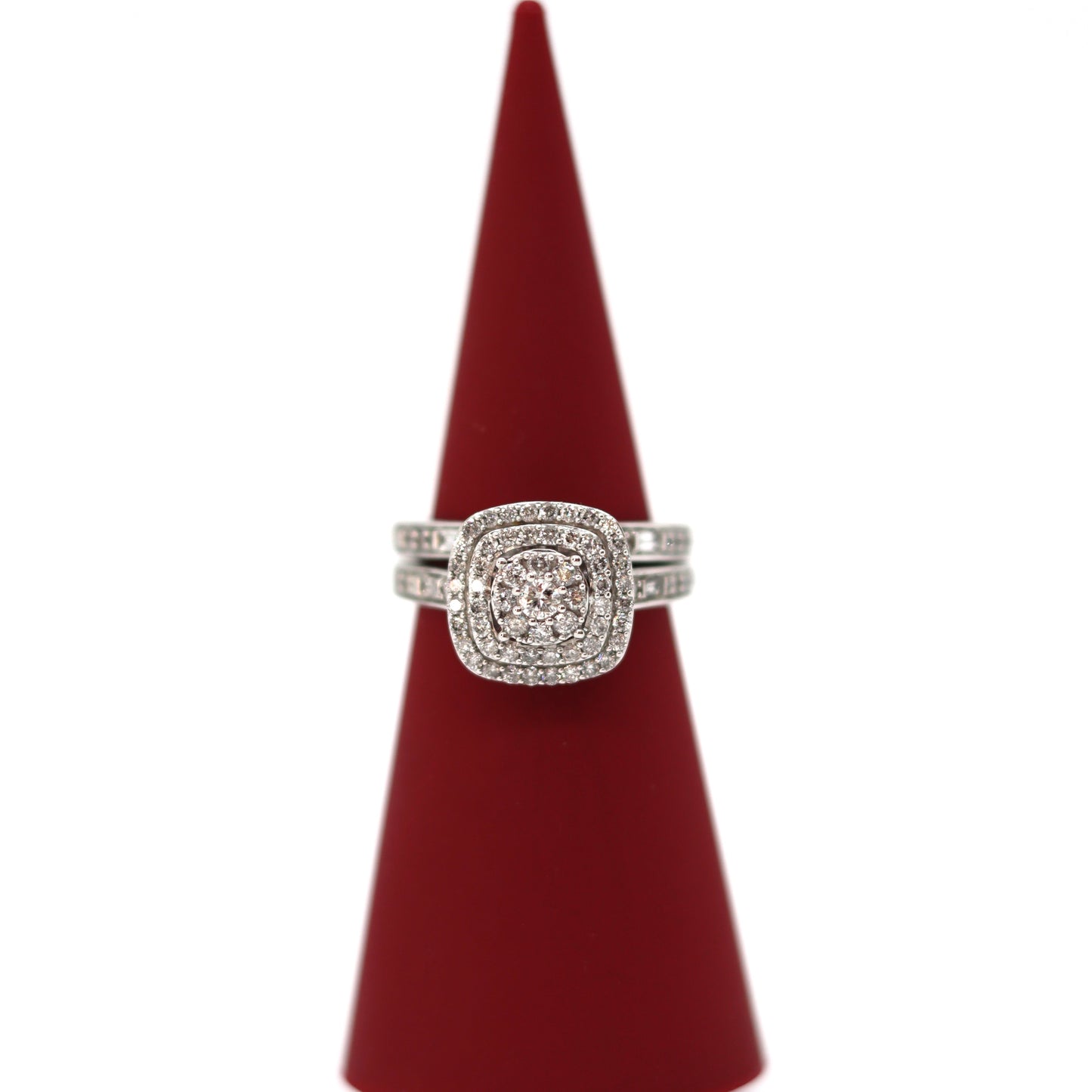 10K White Engagement Duo