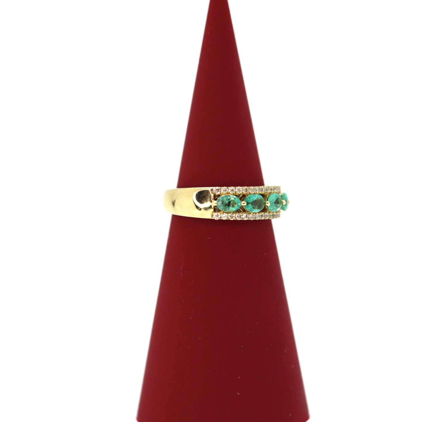 10k Emerald Band