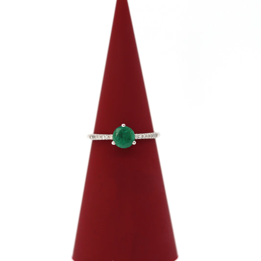 10k Emerald and Diamonds Ring