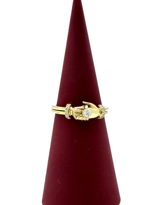 10k Holding hands Ring