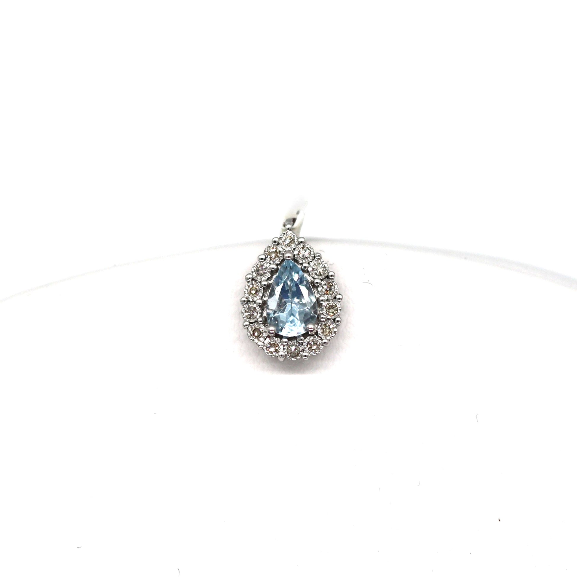 10k Aquamarine and Diamonds Pendant