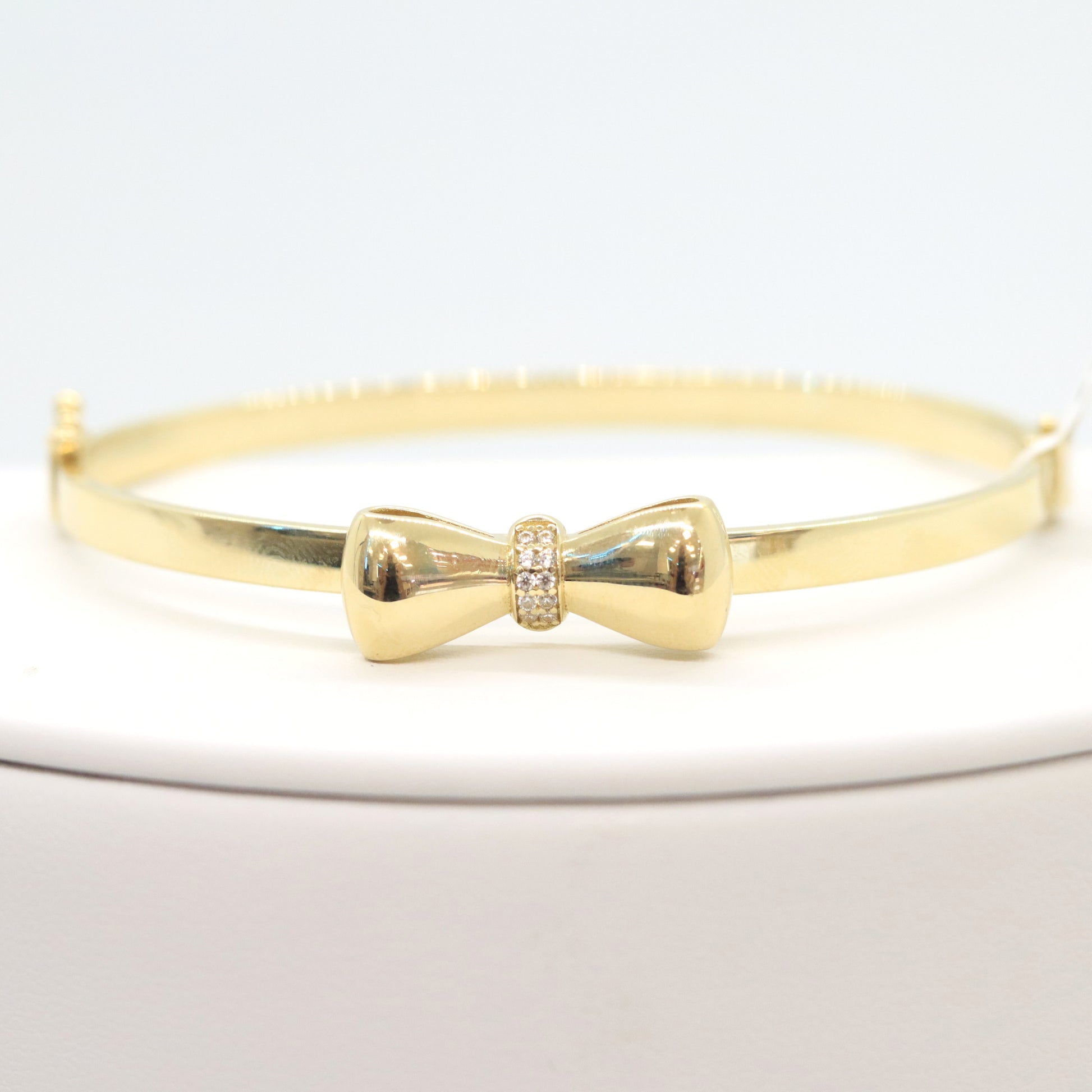 10k Bow Bangle
