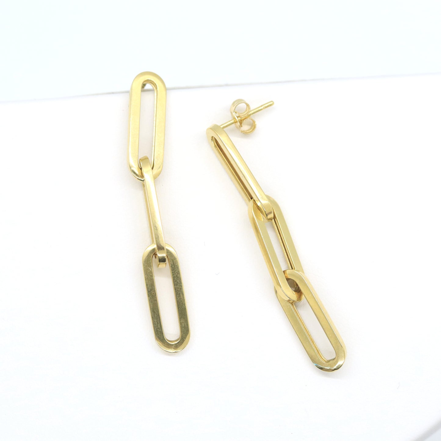 10k Paperclip Earring